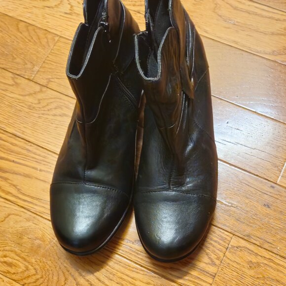 Clarks Shoes - Clark's Ankle Boots